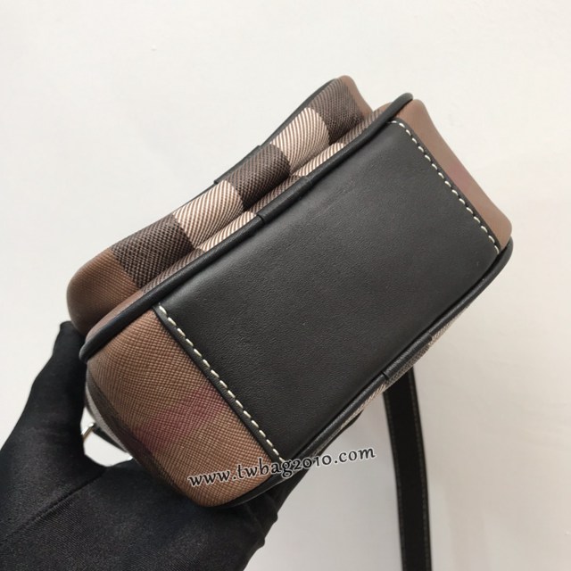 Burberry專門店新款條紋網紋尼龍背帶斜挎男包 巴寶莉男士斜背包 yxb1034